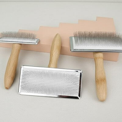 Brosse chat poil long blanche différentes grandeurs