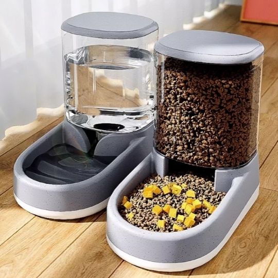 Distributeur de croquettes chat - CroqFlowâą - Transportdodochat