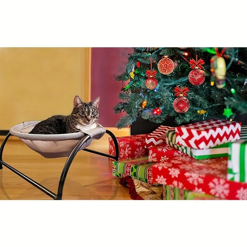 hamac pour chat gris sur pied en déco