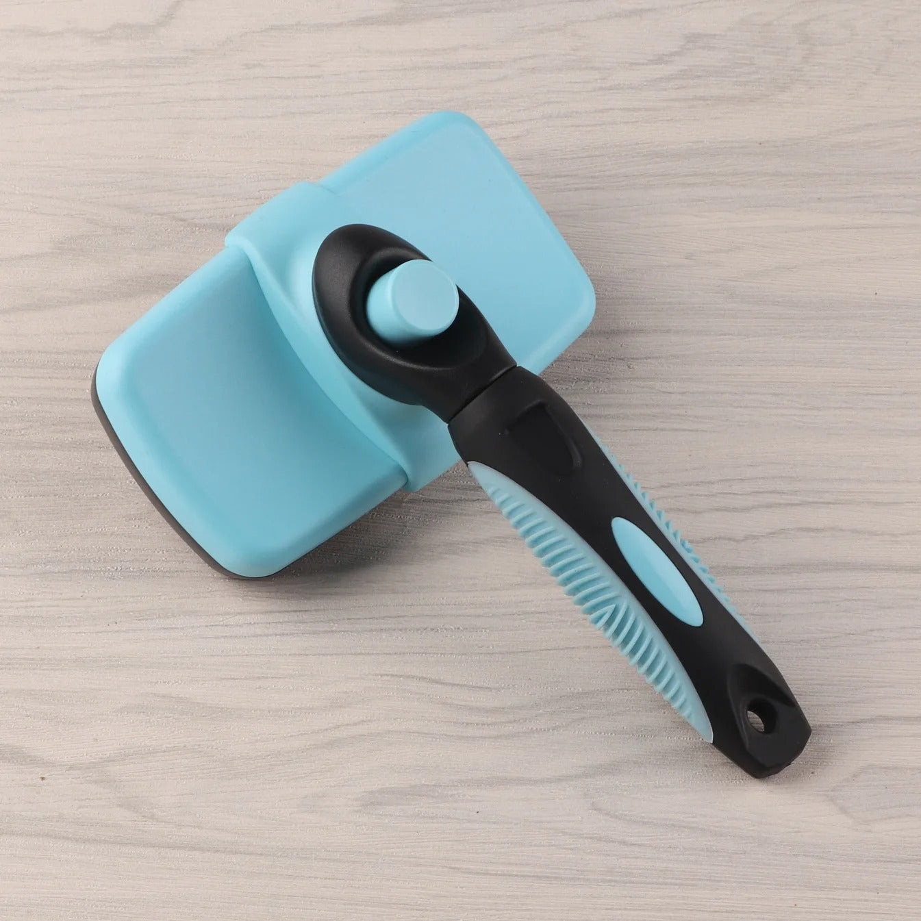 Brosse pour chats poils longs | Chasseur de Poils™ - Transportdodochat