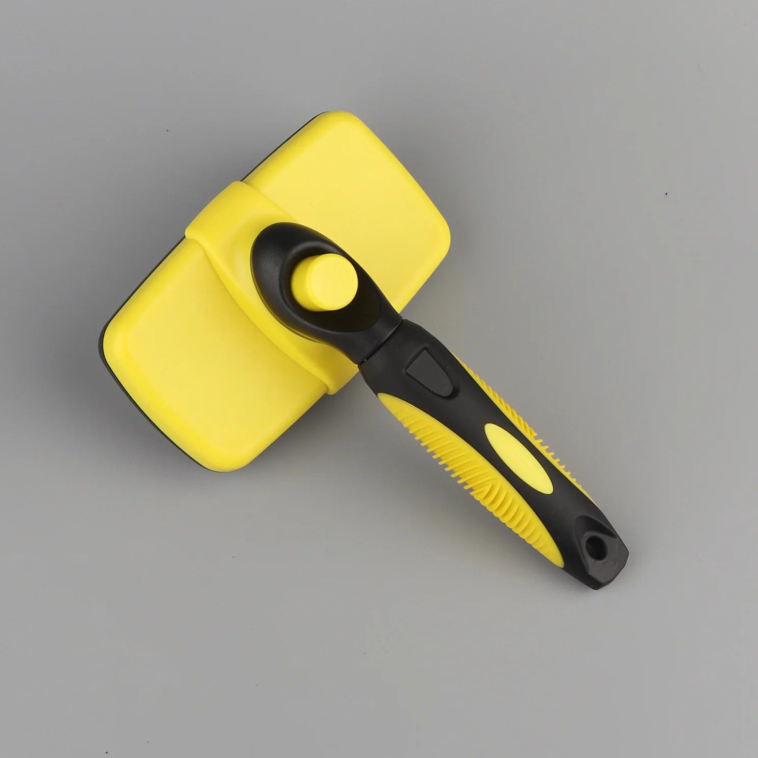 Brosse pour chats poils longs | Chasseur de Poils™ - Transportdodochat