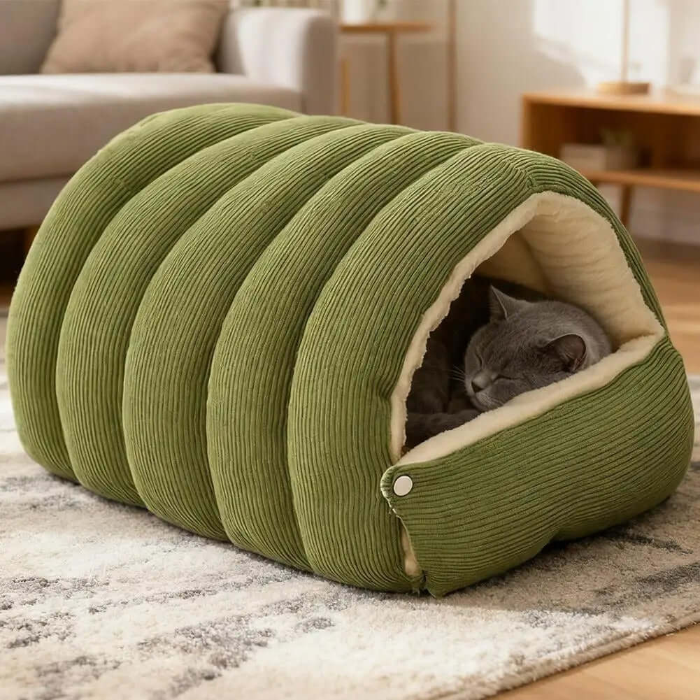 Cocon pour Chat vert chat entrain de dormir