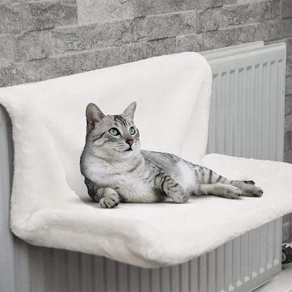 hamac pour chat radiateur blanc chat détendu