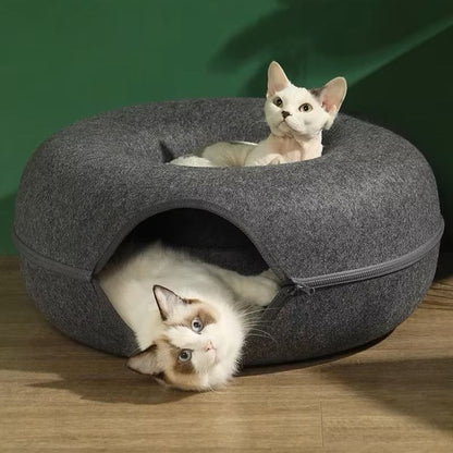 lit pour chat gris foncé chats relaxent